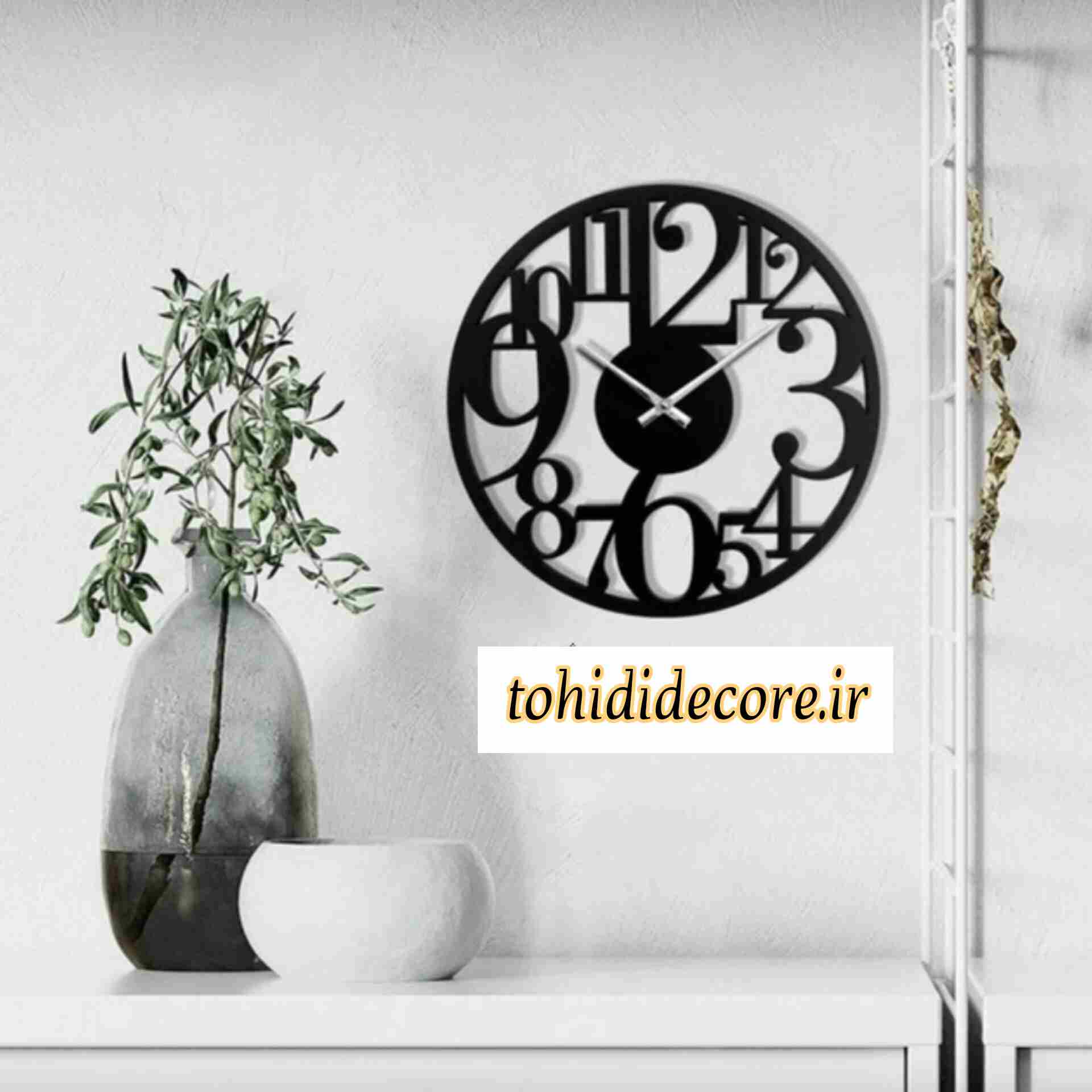 ساعت دیواری فلزی اعداد نامنظم کدMD1181متوسط طلایی